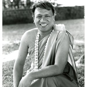 Lonoaea Peter 8x10 Portrait809.jpg