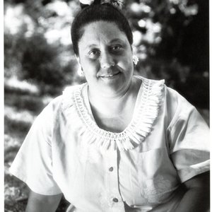 Holt-Padilla Hokulani 9x11 Portrait548.jpg
