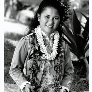 Leilani Bond 5x7 Portrait Two335.jpg