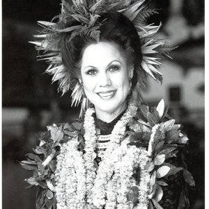 Tseu Iwalani - 9x11 Portrait095.jpg
