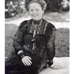 V1-PG42 Faye Pōmaialoha Dalire.jpg