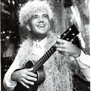 Keaulana Kimo Alama 9x11 Potrait with Ukulele713.jpg